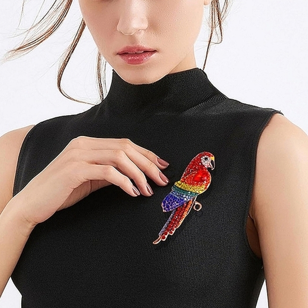 "Peiral" Vintage parrot brooch pin